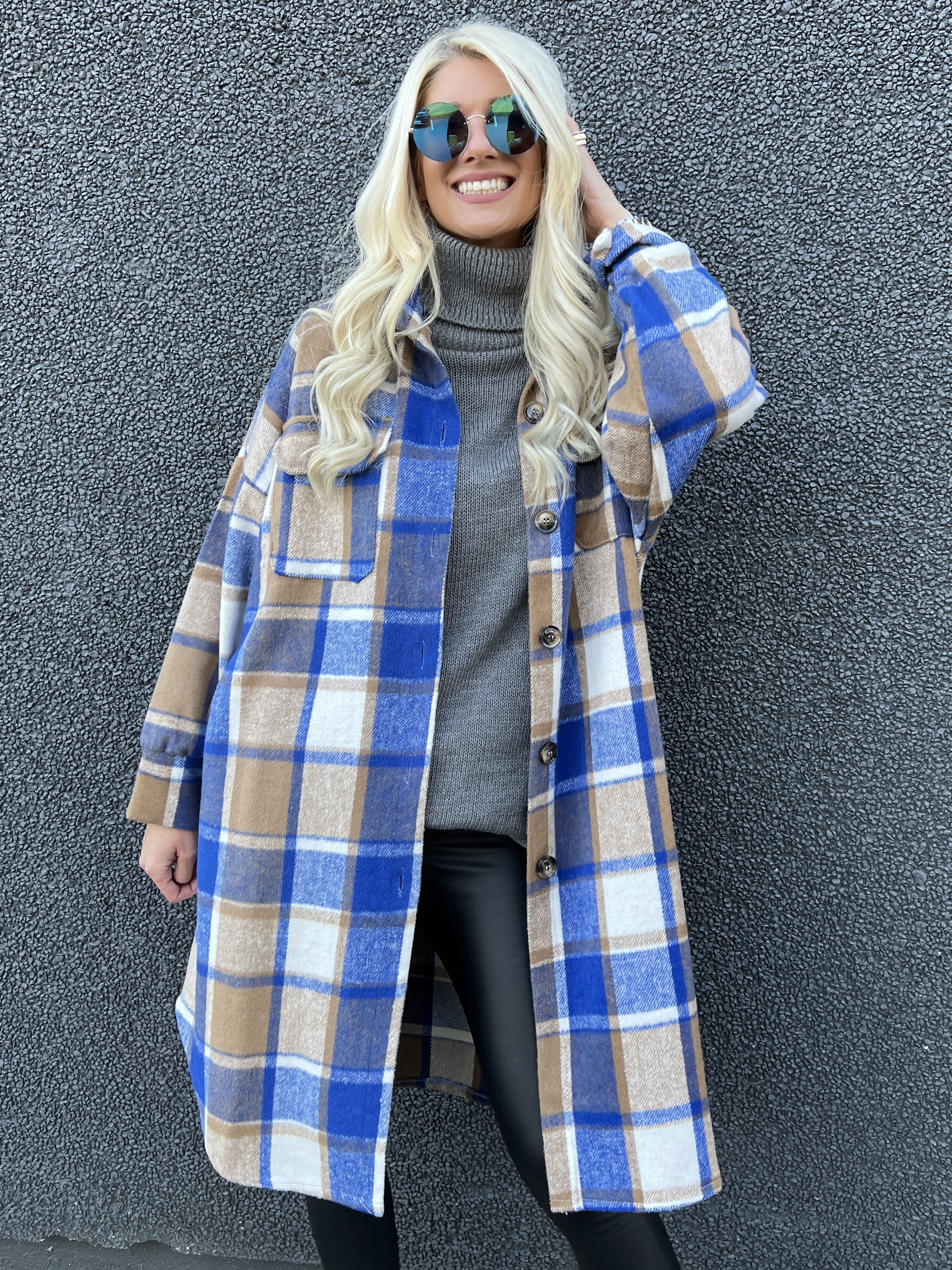 Natalia - Lang ternet jakke med knapper